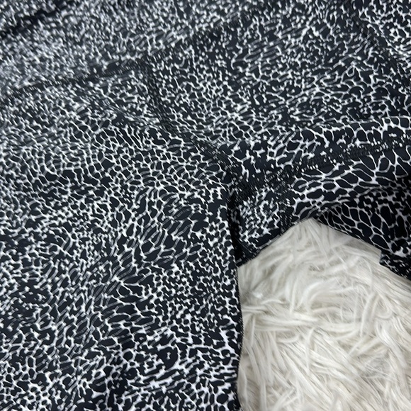 Lululemon Fast and Free Tight II 25" *Non-Reflective Nulux Polar Shift Ice Grey - Picture 2 of 6